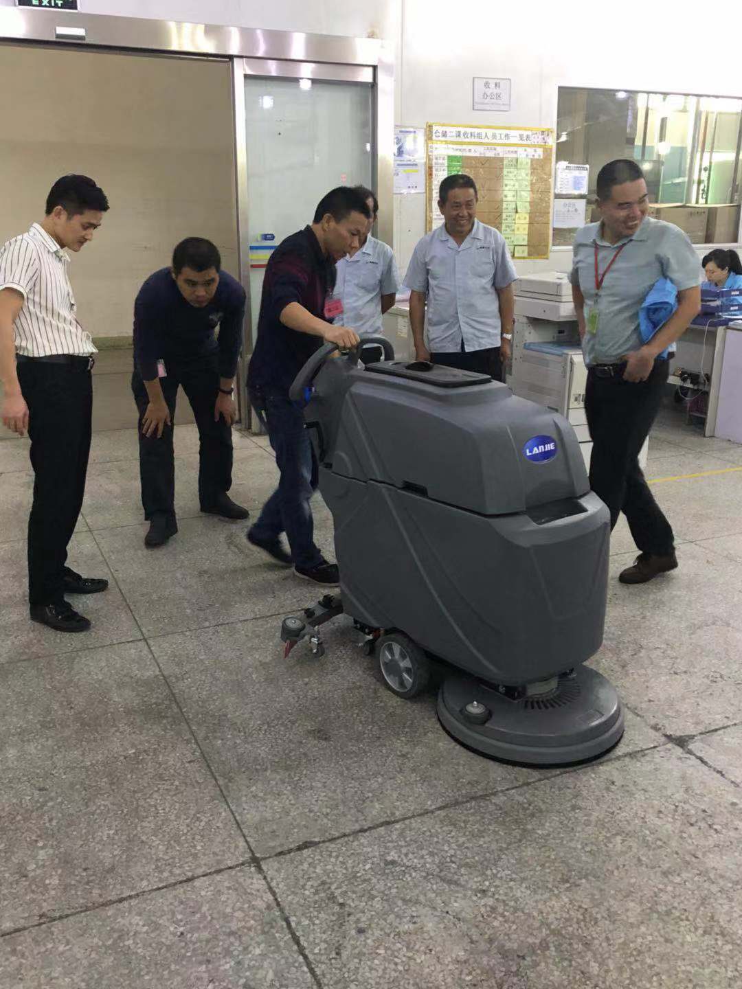 手推洗地機,瀾潔洗地機