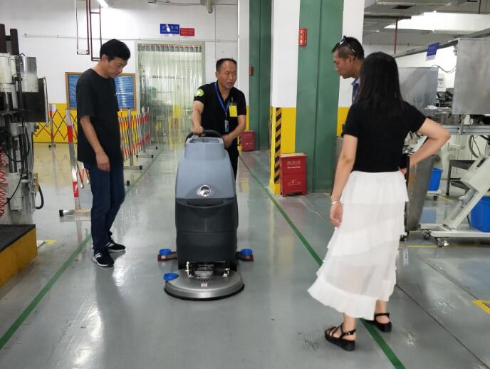 理仕洗地機