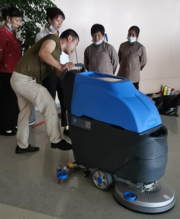 潔臣士洗地機
