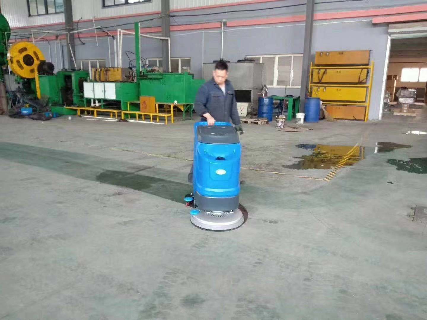 深圳手推式洗地機